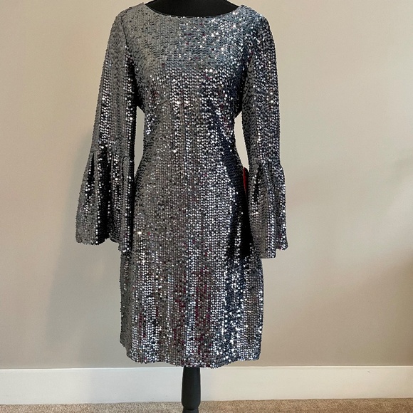 Nicole Miller NY Sequin Bell Sleeve Dress - Size 8 - Picture 1 of 9